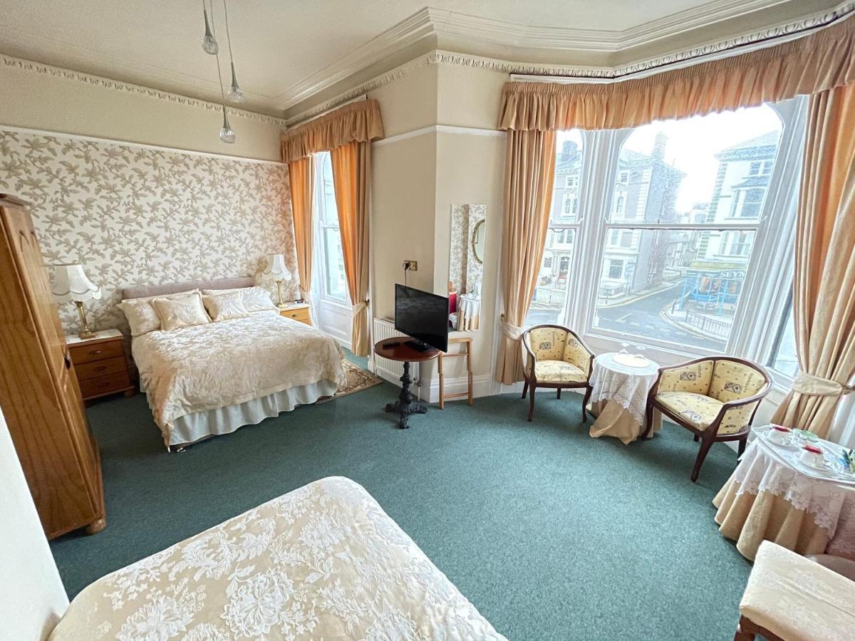 Bed and Breakfast White Court Лландидно Екстер'єр фото